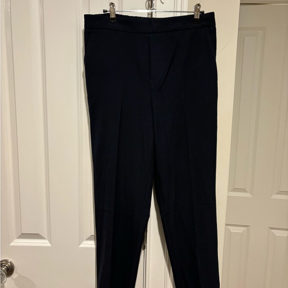 Banana Republic Factory Hayden Tapered Pant Size 10, Navy, NWT. Never worn. - Picture 4 of 5